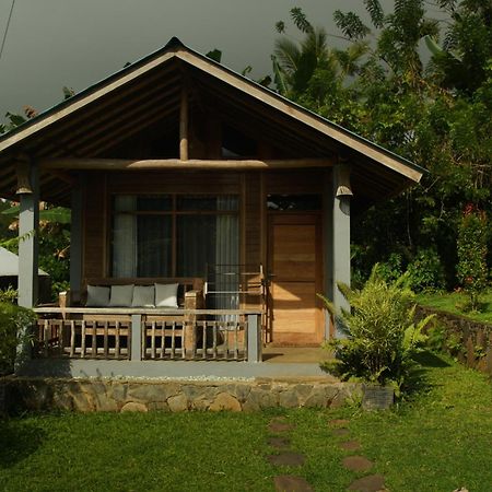 The Geckos Homestay Kelimutu Exterior foto