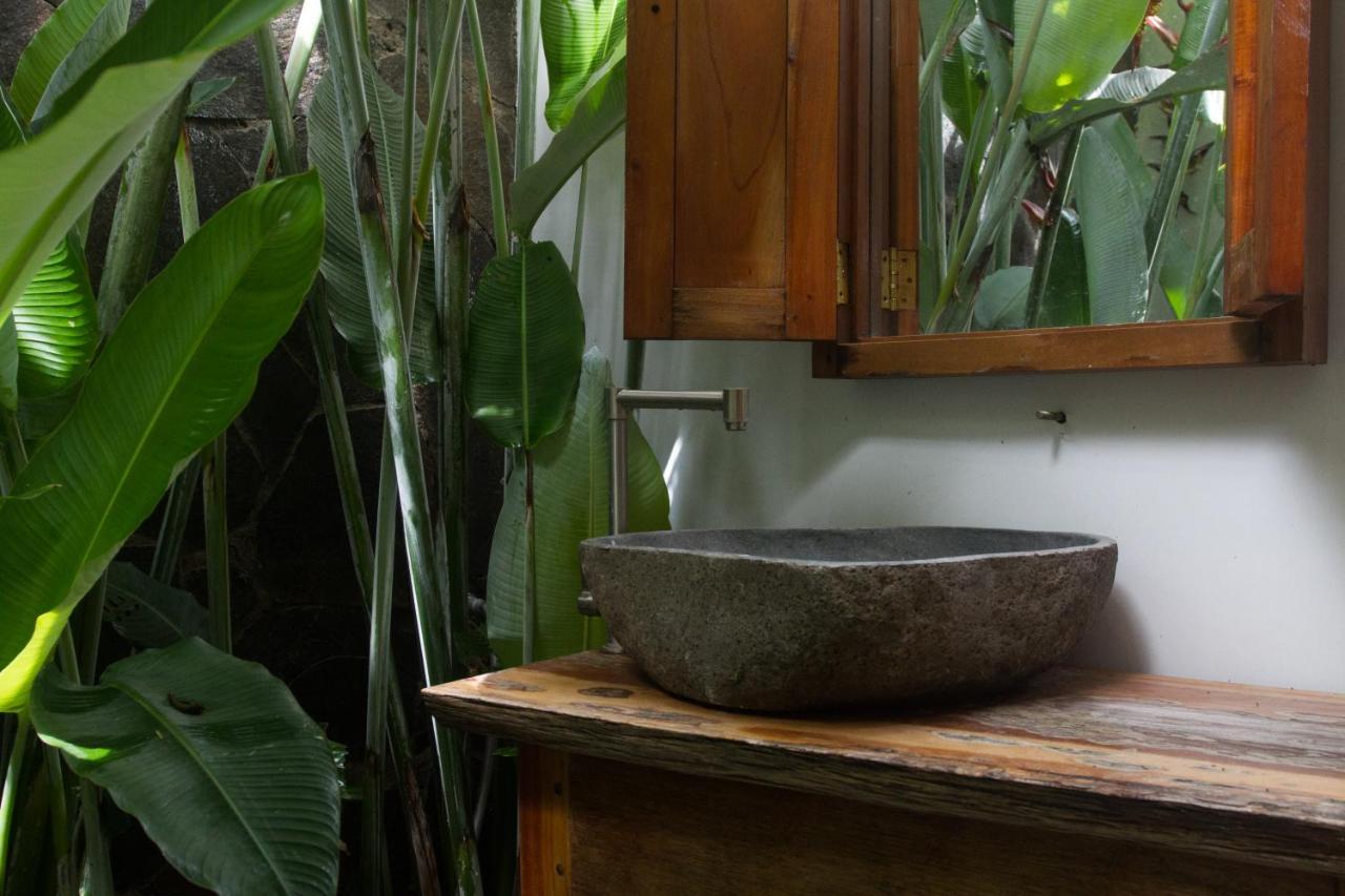 The Geckos Homestay Kelimutu Exterior foto